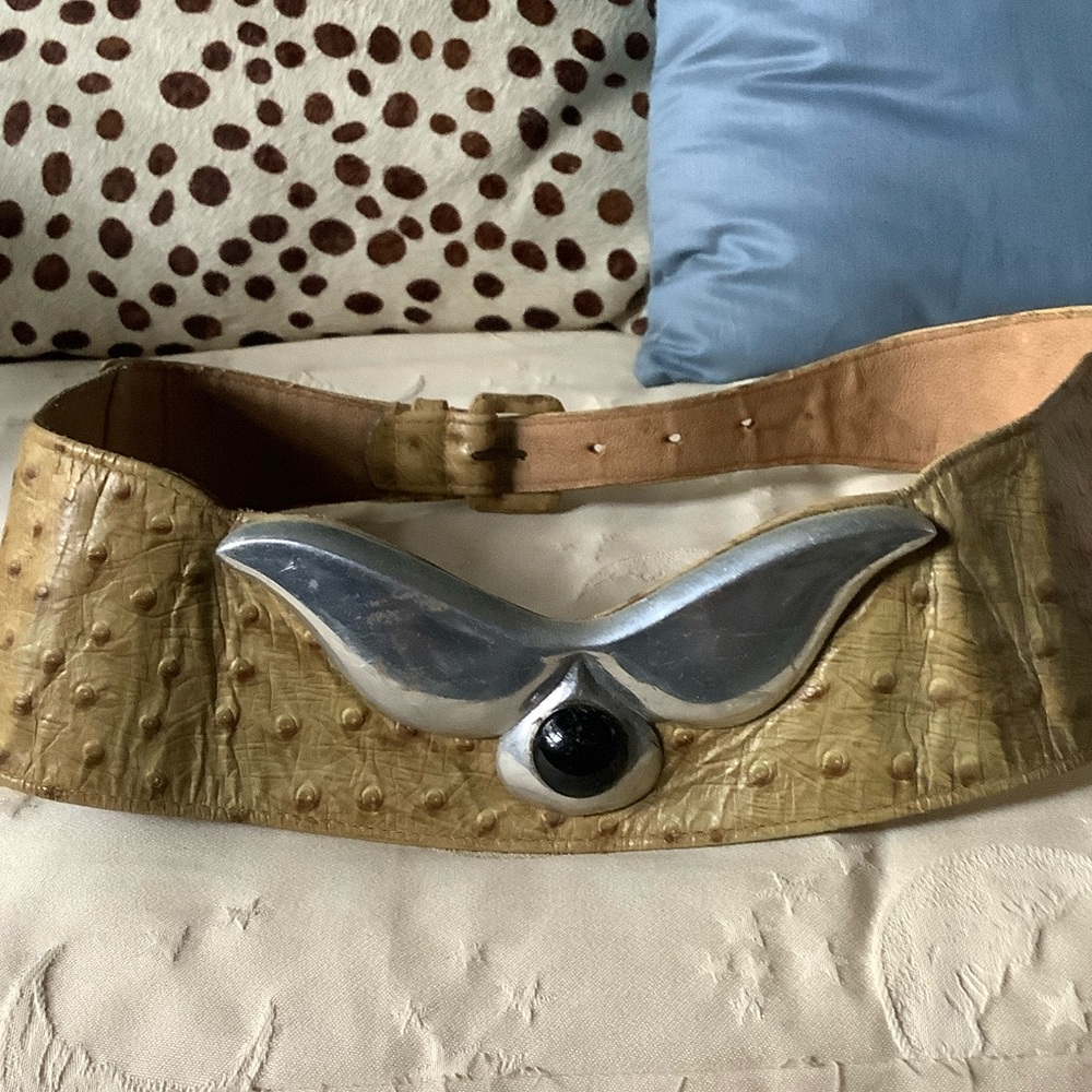 Gold Textured Wide Women's Belt with Silver Accent and Black Stone